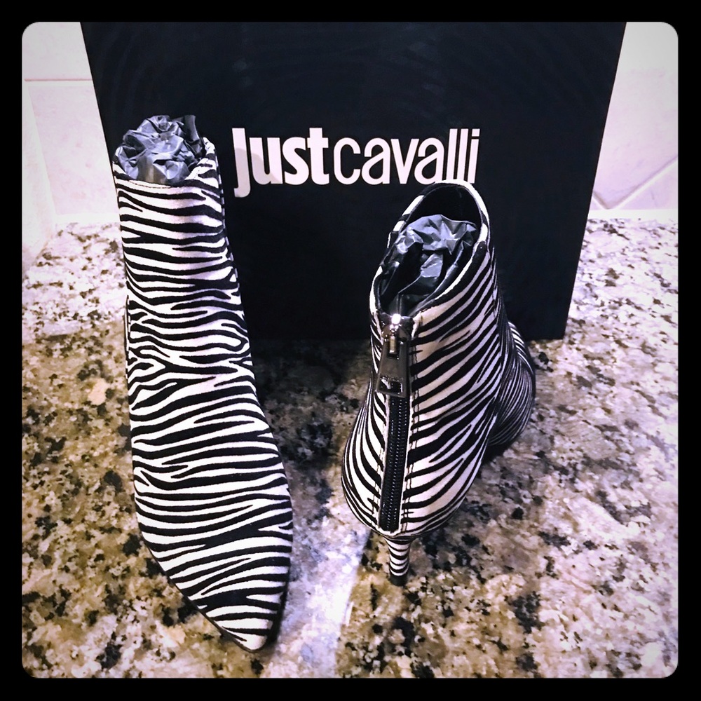 Just Cavallli zebra boots size 8 new